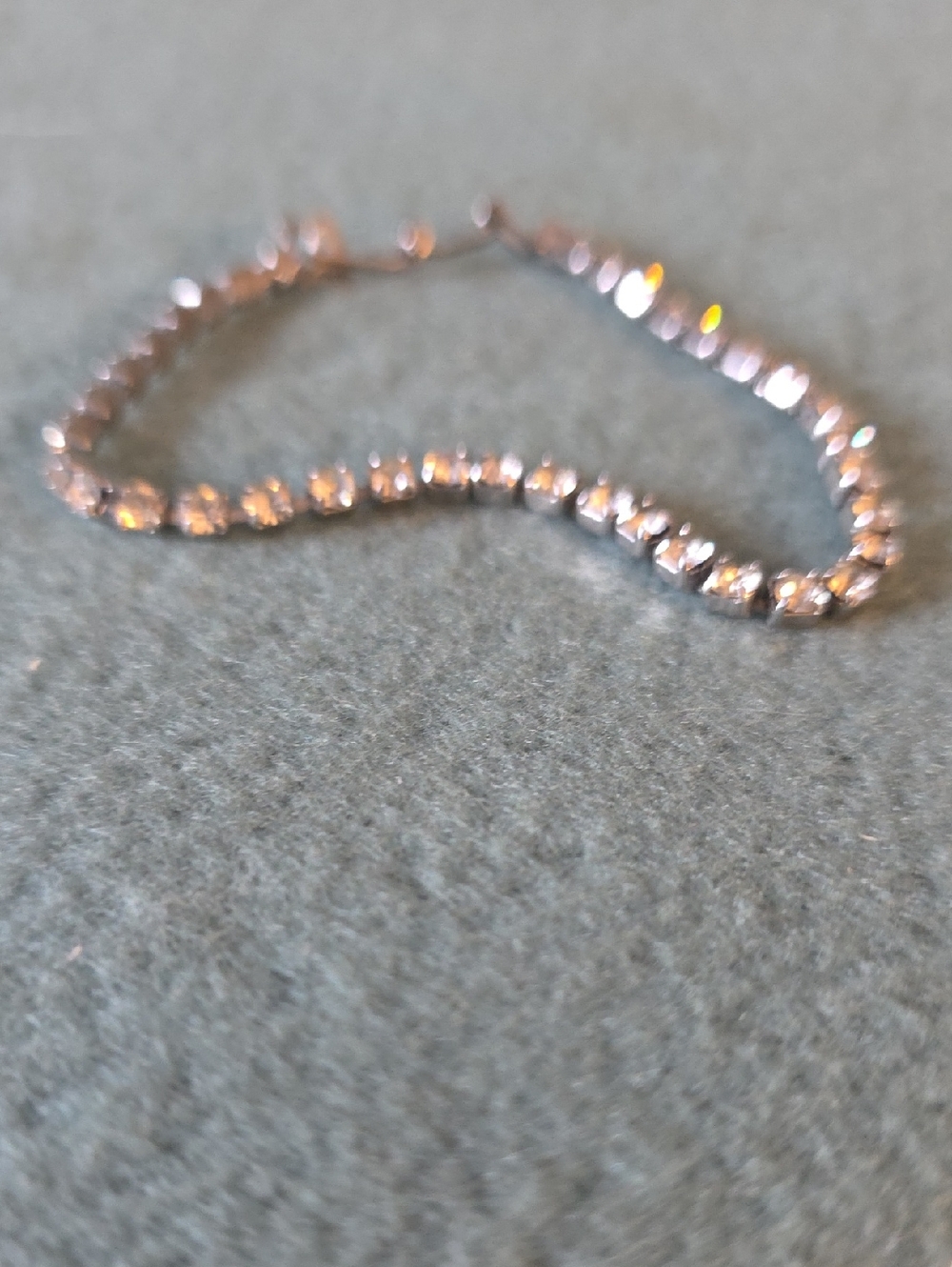 Women’s Sparkling Silver Tennis Bracelet - Clear Crystal